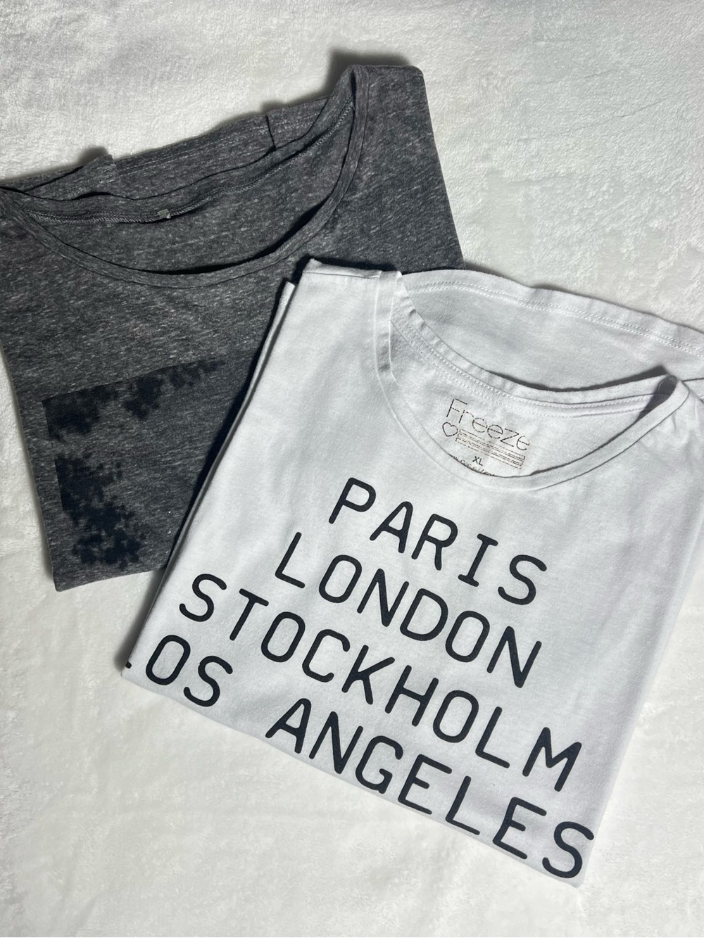 Lot of 2 Tank Muscle Tees Layers Gym Workout - White and Gray - size L Bundle